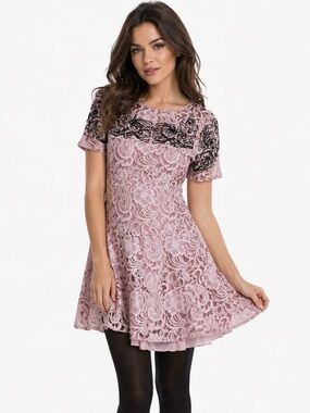 𝓯𝓹🦋 FREE PEOPLE PINK LACE BABY DOLL DRESS